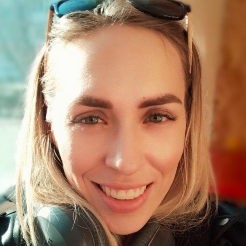 Alina Gromovnik